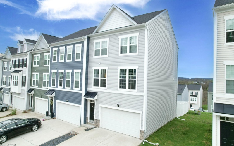 320 Bay Street, Morgantown, West Virginia 26508, 3 Bedrooms Bedrooms, 7 Rooms Rooms,2 BathroomsBathrooms,Single Family Attached,For Sale,Bay,10164177
