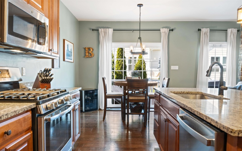 126 Falling Water Lane, Morgantown, West Virginia 26508, 3 Bedrooms Bedrooms, 8 Rooms Rooms,4 BathroomsBathrooms,Single Family Attached,For Sale,Falling Water,10164183