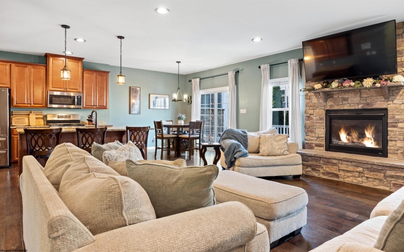 126 Falling Water Lane, Morgantown, West Virginia 26508, 3 Bedrooms Bedrooms, 8 Rooms Rooms,4 BathroomsBathrooms,Single Family Attached,For Sale,Falling Water,10164183