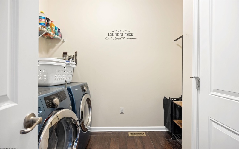 126 Falling Water Lane, Morgantown, West Virginia 26508, 3 Bedrooms Bedrooms, 8 Rooms Rooms,4 BathroomsBathrooms,Single Family Attached,For Sale,Falling Water,10164183