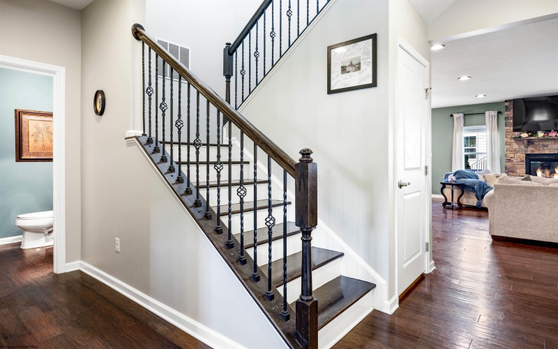 126 Falling Water Lane, Morgantown, West Virginia 26508, 3 Bedrooms Bedrooms, 8 Rooms Rooms,4 BathroomsBathrooms,Single Family Attached,For Sale,Falling Water,10164183