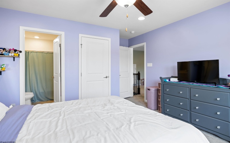 126 Falling Water Lane, Morgantown, West Virginia 26508, 3 Bedrooms Bedrooms, 8 Rooms Rooms,4 BathroomsBathrooms,Single Family Attached,For Sale,Falling Water,10164183