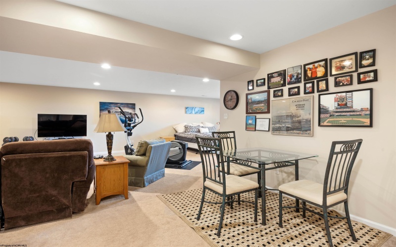 126 Falling Water Lane, Morgantown, West Virginia 26508, 3 Bedrooms Bedrooms, 8 Rooms Rooms,4 BathroomsBathrooms,Single Family Attached,For Sale,Falling Water,10164183