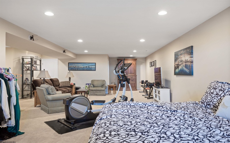 126 Falling Water Lane, Morgantown, West Virginia 26508, 3 Bedrooms Bedrooms, 8 Rooms Rooms,4 BathroomsBathrooms,Single Family Attached,For Sale,Falling Water,10164183