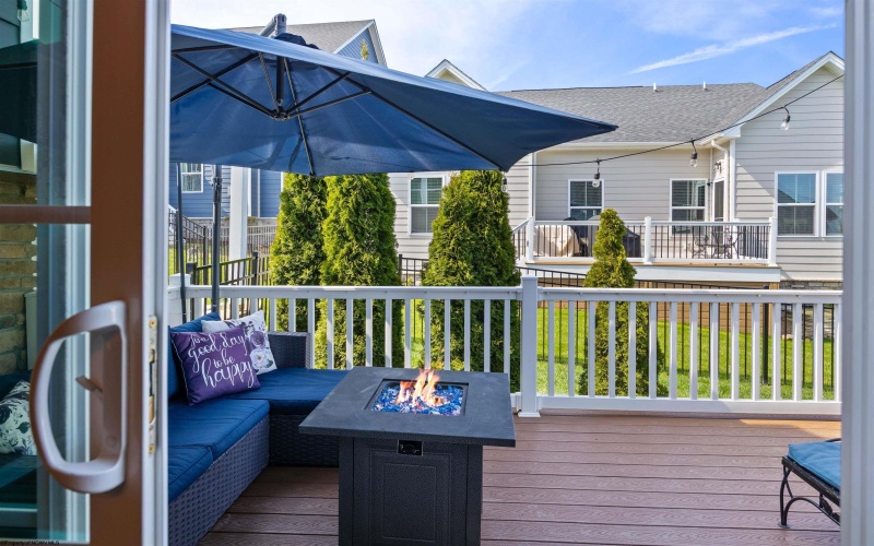 126 Falling Water Lane, Morgantown, West Virginia 26508, 3 Bedrooms Bedrooms, 8 Rooms Rooms,4 BathroomsBathrooms,Single Family Attached,For Sale,Falling Water,10164183