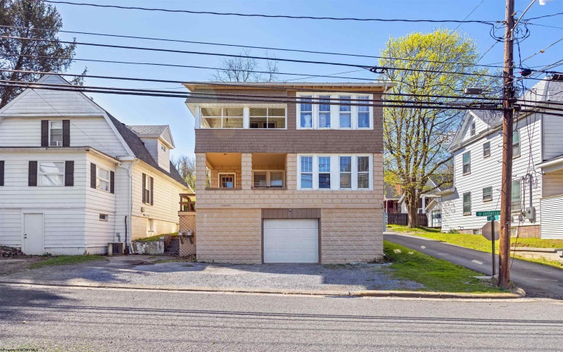 79 Jefferson Street, Westover, West Virginia 26501, ,Multi-unit/income,For Sale,Jefferson,10164166