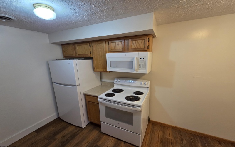 1549 Bergamont Street, Morgantown, West Virginia 26505, 3 Bedrooms Bedrooms, 5 Rooms Rooms,2 BathroomsBathrooms,Residential Rentals,For Rent,Bergamont,10164170