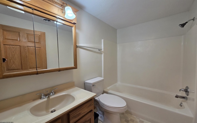 1549 Bergamont Street, Morgantown, West Virginia 26505, 3 Bedrooms Bedrooms, 5 Rooms Rooms,2 BathroomsBathrooms,Residential Rentals,For Rent,Bergamont,10164170