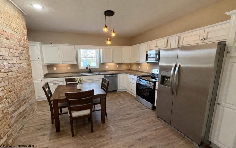 516 Alta Vista Avenue, Fairmont, West Virginia 26554, 3 Bedrooms Bedrooms, 6 Rooms Rooms,3 BathroomsBathrooms,Single Family Detached,For Sale,Alta Vista,10164189