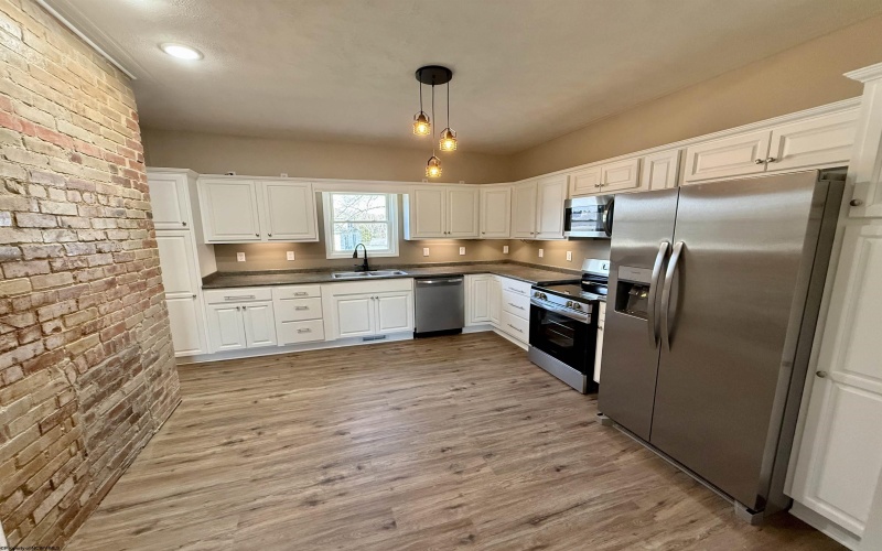 516 Alta Vista Avenue, Fairmont, West Virginia 26554, 3 Bedrooms Bedrooms, 6 Rooms Rooms,3 BathroomsBathrooms,Single Family Detached,For Sale,Alta Vista,10164189