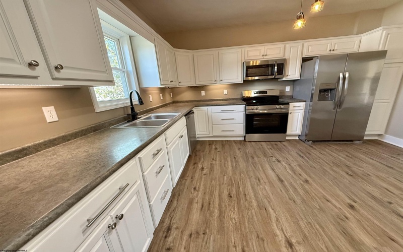 516 Alta Vista Avenue, Fairmont, West Virginia 26554, 3 Bedrooms Bedrooms, 6 Rooms Rooms,3 BathroomsBathrooms,Single Family Detached,For Sale,Alta Vista,10164189