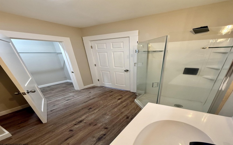 516 Alta Vista Avenue, Fairmont, West Virginia 26554, 3 Bedrooms Bedrooms, 6 Rooms Rooms,3 BathroomsBathrooms,Single Family Detached,For Sale,Alta Vista,10164189