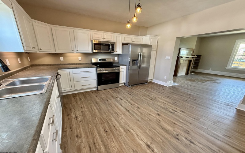 516 Alta Vista Avenue, Fairmont, West Virginia 26554, 3 Bedrooms Bedrooms, 6 Rooms Rooms,3 BathroomsBathrooms,Single Family Detached,For Sale,Alta Vista,10164189