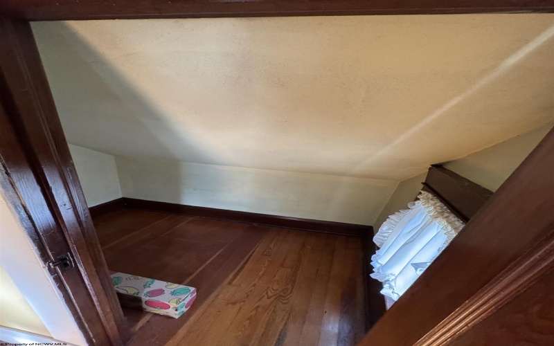 235 Love Avenue, Grafton, West Virginia 26354, 4 Bedrooms Bedrooms, 7 Rooms Rooms,1 BathroomBathrooms,Single Family Detached,For Sale,Love,10164188 235 Love Avenue, Grafton, West Virginia 26354, 4 Bedrooms Bedrooms, 7 Rooms Rooms,1 BathroomBathrooms,Single Family Detached,For Sale,Love,10164188