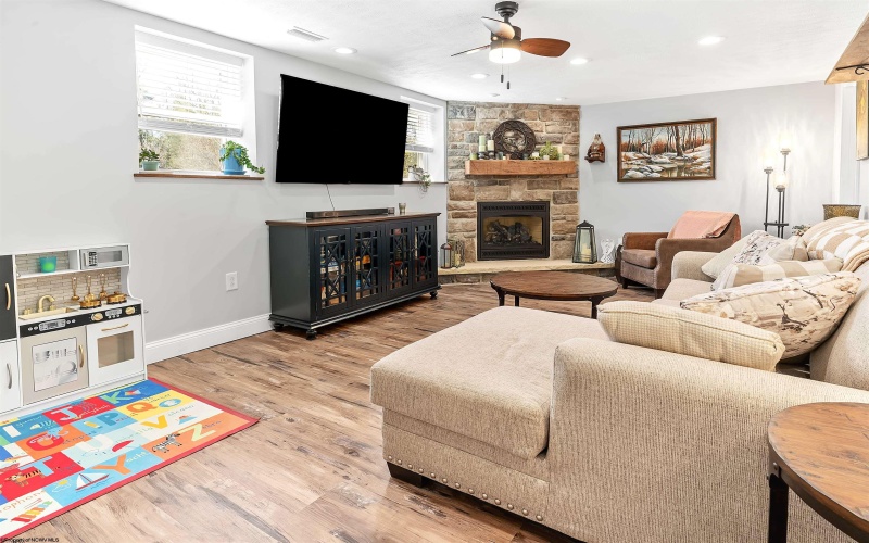 845 Stewart Street, Morgantown, West Virginia 26505, 4 Bedrooms Bedrooms, 7 Rooms Rooms,2 BathroomsBathrooms,Single Family Detached,For Sale,Stewart,10164171