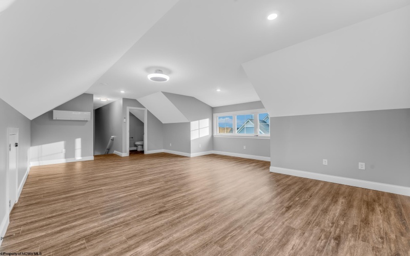 105 Lockwood Drive, Morgantown, West Virginia 26508, 3 Bedrooms Bedrooms, 8 Rooms Rooms,2 BathroomsBathrooms,Single Family Detached,For Sale,Lockwood,10164181