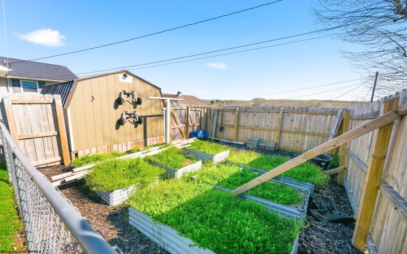 527 Hayhurst Street, Rivesville, West Virginia 26588, 4 Bedrooms Bedrooms, 7 Rooms Rooms,2 BathroomsBathrooms,Single Family Detached,For Sale,Hayhurst,10164185