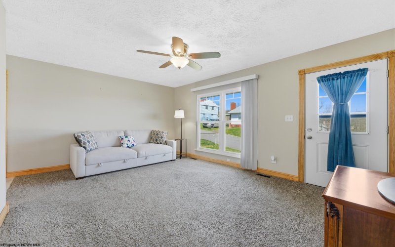 527 Hayhurst Street, Rivesville, West Virginia 26588, 4 Bedrooms Bedrooms, 7 Rooms Rooms,2 BathroomsBathrooms,Single Family Detached,For Sale,Hayhurst,10164185