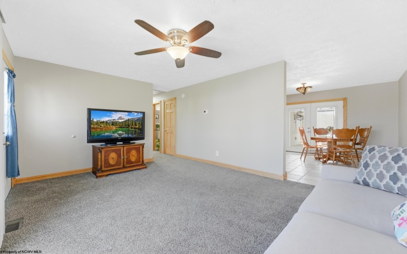 527 Hayhurst Street, Rivesville, West Virginia 26588, 4 Bedrooms Bedrooms, 7 Rooms Rooms,2 BathroomsBathrooms,Single Family Detached,For Sale,Hayhurst,10164185