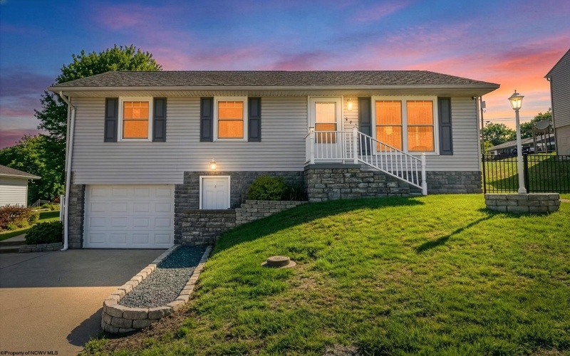 527 Hayhurst Street, Rivesville, West Virginia 26588, 4 Bedrooms Bedrooms, 7 Rooms Rooms,2 BathroomsBathrooms,Single Family Detached,For Sale,Hayhurst,10164185