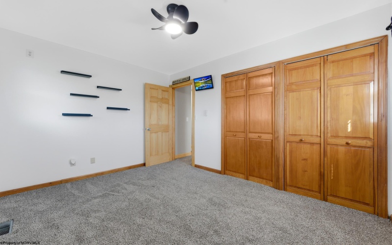 527 Hayhurst Street, Rivesville, West Virginia 26588, 4 Bedrooms Bedrooms, 7 Rooms Rooms,2 BathroomsBathrooms,Single Family Detached,For Sale,Hayhurst,10164185