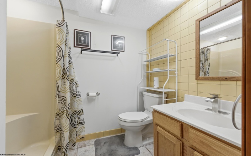 527 Hayhurst Street, Rivesville, West Virginia 26588, 4 Bedrooms Bedrooms, 7 Rooms Rooms,2 BathroomsBathrooms,Single Family Detached,For Sale,Hayhurst,10164185