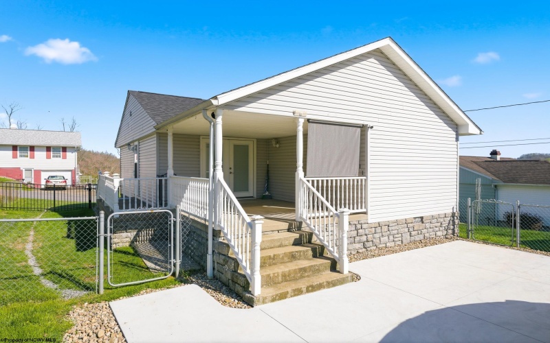 527 Hayhurst Street, Rivesville, West Virginia 26588, 4 Bedrooms Bedrooms, 7 Rooms Rooms,2 BathroomsBathrooms,Single Family Detached,For Sale,Hayhurst,10164185