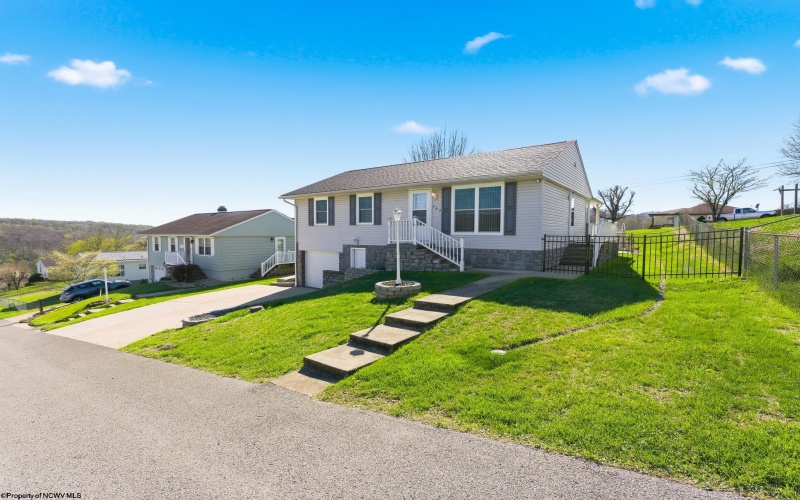 527 Hayhurst Street, Rivesville, West Virginia 26588, 4 Bedrooms Bedrooms, 7 Rooms Rooms,2 BathroomsBathrooms,Single Family Detached,For Sale,Hayhurst,10164185