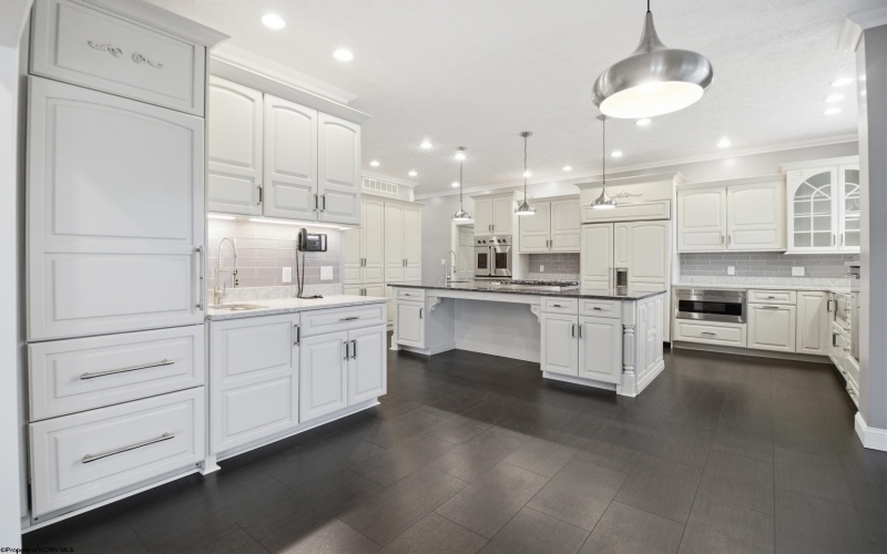 3116 Greystone Drive, Morgantown, West Virginia 26508, 6 Bedrooms Bedrooms, 15 Rooms Rooms,7 BathroomsBathrooms,Single Family Detached,For Sale,Greystone,10164175