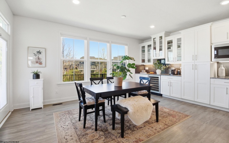 56 Windermere Lane, Morgantown, West Virginia 26508, 4 Bedrooms Bedrooms, 9 Rooms Rooms,3 BathroomsBathrooms,Single Family Detached,For Sale,Windermere,10164178