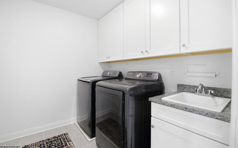 56 Windermere Lane, Morgantown, West Virginia 26508, 4 Bedrooms Bedrooms, 9 Rooms Rooms,3 BathroomsBathrooms,Single Family Detached,For Sale,Windermere,10164178