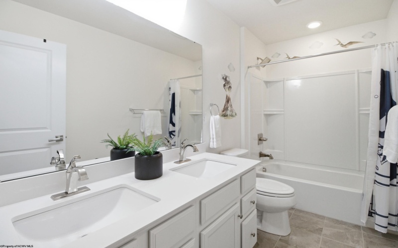 56 Windermere Lane, Morgantown, West Virginia 26508, 4 Bedrooms Bedrooms, 9 Rooms Rooms,3 BathroomsBathrooms,Single Family Detached,For Sale,Windermere,10164178