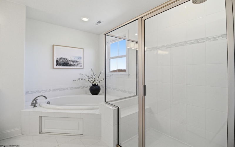 56 Windermere Lane, Morgantown, West Virginia 26508, 4 Bedrooms Bedrooms, 9 Rooms Rooms,3 BathroomsBathrooms,Single Family Detached,For Sale,Windermere,10164178