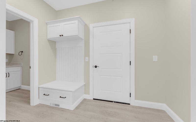 100 Lockwood Drive, Morgantown, West Virginia 26505, 3 Bedrooms Bedrooms, 9 Rooms Rooms,3 BathroomsBathrooms,Single Family Detached,For Sale,Lockwood,10164179