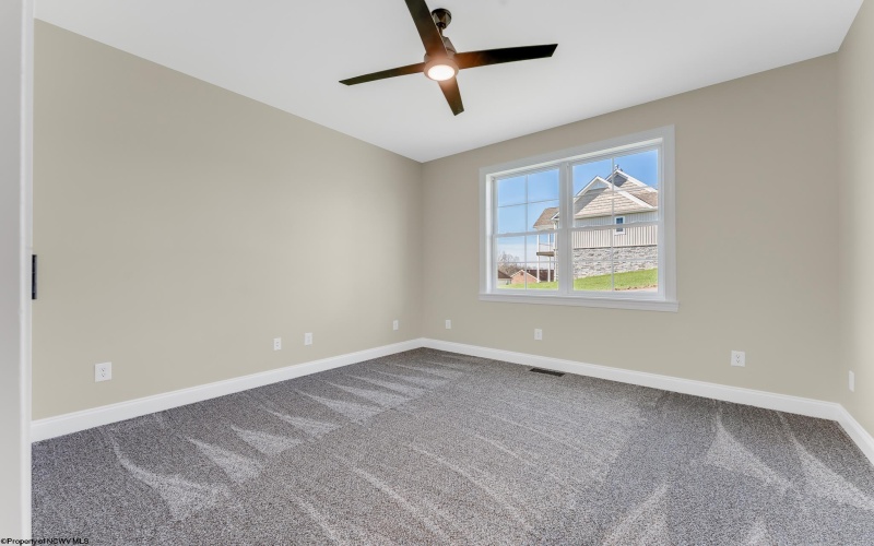 100 Lockwood Drive, Morgantown, West Virginia 26505, 3 Bedrooms Bedrooms, 9 Rooms Rooms,3 BathroomsBathrooms,Single Family Detached,For Sale,Lockwood,10164179