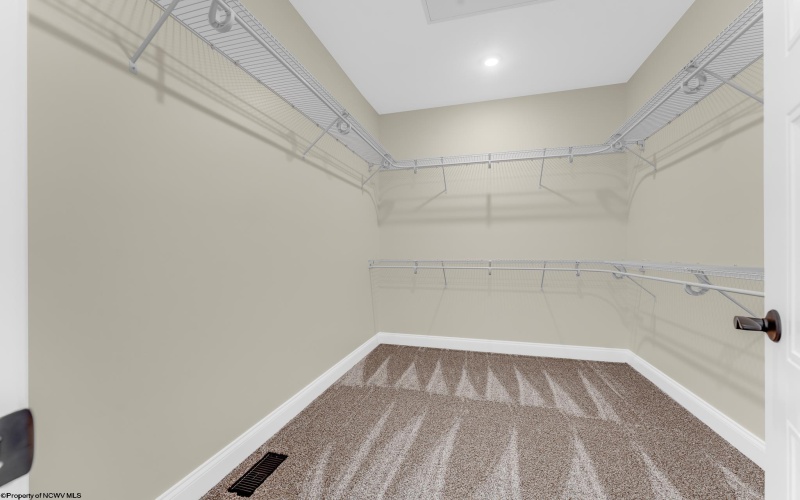 100 Lockwood Drive, Morgantown, West Virginia 26505, 3 Bedrooms Bedrooms, 9 Rooms Rooms,3 BathroomsBathrooms,Single Family Detached,For Sale,Lockwood,10164179