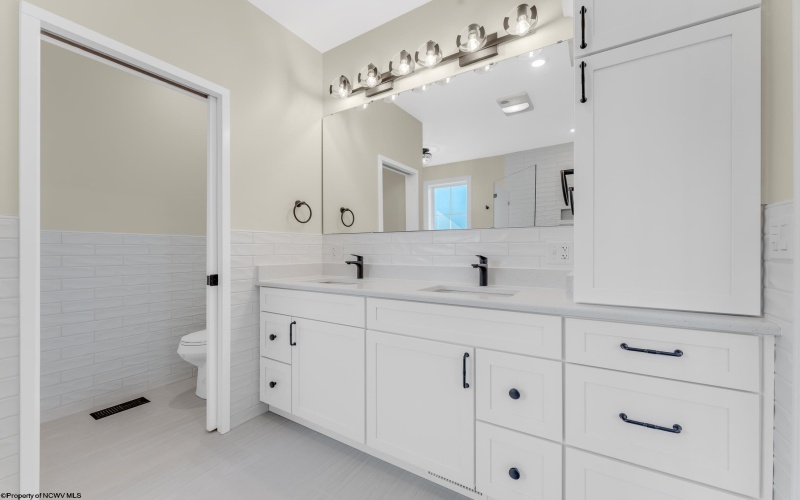 100 Lockwood Drive, Morgantown, West Virginia 26505, 3 Bedrooms Bedrooms, 9 Rooms Rooms,3 BathroomsBathrooms,Single Family Detached,For Sale,Lockwood,10164179