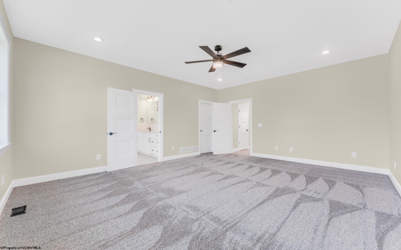 100 Lockwood Drive, Morgantown, West Virginia 26505, 3 Bedrooms Bedrooms, 9 Rooms Rooms,3 BathroomsBathrooms,Single Family Detached,For Sale,Lockwood,10164179