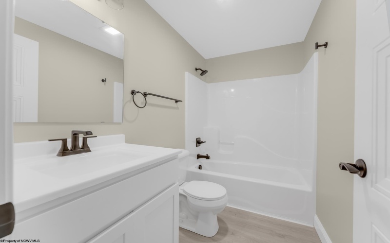 100 Lockwood Drive, Morgantown, West Virginia 26505, 3 Bedrooms Bedrooms, 9 Rooms Rooms,3 BathroomsBathrooms,Single Family Detached,For Sale,Lockwood,10164179