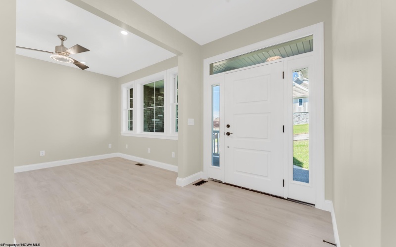 100 Lockwood Drive, Morgantown, West Virginia 26505, 3 Bedrooms Bedrooms, 9 Rooms Rooms,3 BathroomsBathrooms,Single Family Detached,For Sale,Lockwood,10164179