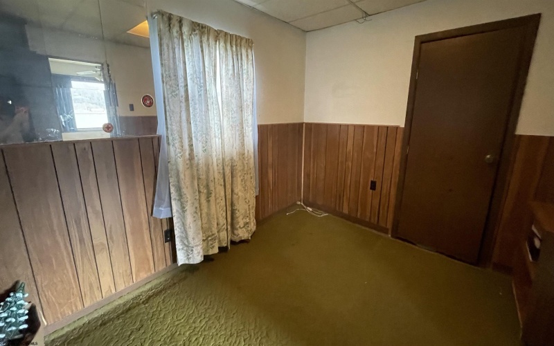 112 Thorn Stop Circle, Clarksburg, West Virginia 26330, 3 Bedrooms Bedrooms, 6 Rooms Rooms,1 BathroomBathrooms,Single Family Detached,For Sale,Thorn Stop,10164180