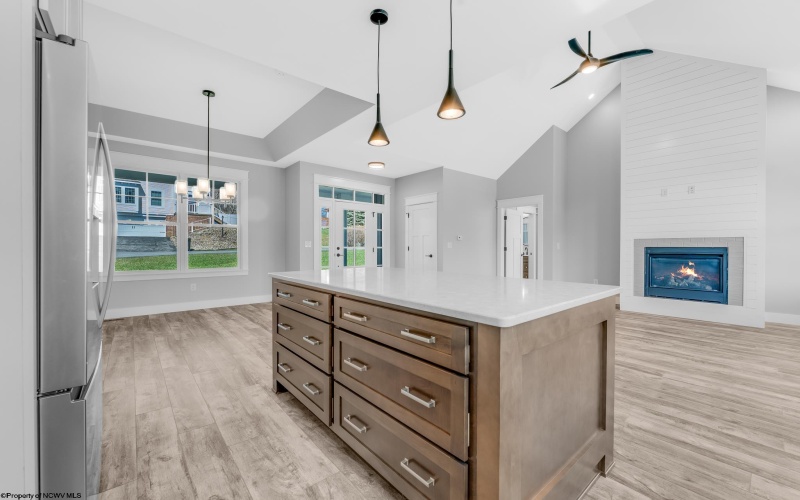 107 Lockwood Drive, Morgantown, West Virginia 26508, 4 Bedrooms Bedrooms, 8 Rooms Rooms,3 BathroomsBathrooms,Single Family Detached,For Sale,Lockwood,10164182