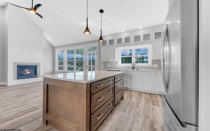 107 Lockwood Drive, Morgantown, West Virginia 26508, 4 Bedrooms Bedrooms, 8 Rooms Rooms,3 BathroomsBathrooms,Single Family Detached,For Sale,Lockwood,10164182