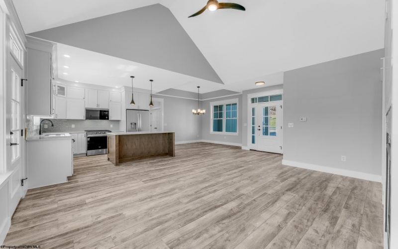 107 Lockwood Drive, Morgantown, West Virginia 26508, 4 Bedrooms Bedrooms, 8 Rooms Rooms,3 BathroomsBathrooms,Single Family Detached,For Sale,Lockwood,10164182