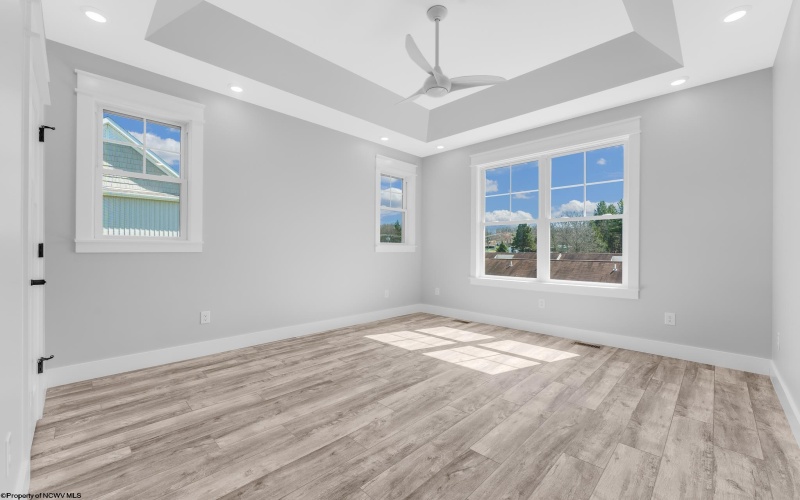 107 Lockwood Drive, Morgantown, West Virginia 26508, 4 Bedrooms Bedrooms, 8 Rooms Rooms,3 BathroomsBathrooms,Single Family Detached,For Sale,Lockwood,10164182