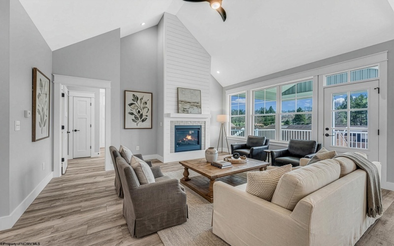 107 Lockwood Drive, Morgantown, West Virginia 26508, 4 Bedrooms Bedrooms, 8 Rooms Rooms,3 BathroomsBathrooms,Single Family Detached,For Sale,Lockwood,10164182