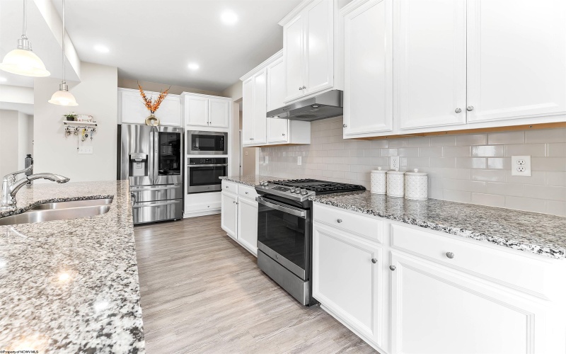 231 Falling Water Lane, Morgantown, West Virginia 26508, 4 Bedrooms Bedrooms, 9 Rooms Rooms,3 BathroomsBathrooms,Single Family Detached,For Sale,Falling Water,10164184