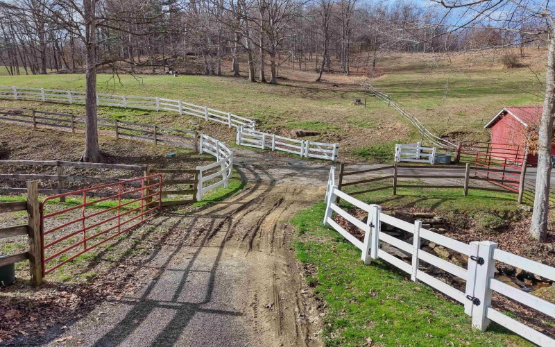 1058 Wolfgang Road, Rock Cave, West Virginia 26234, 3 Bedrooms Bedrooms, 7 Rooms Rooms,2 BathroomsBathrooms,Single Family Detached,For Sale,Wolfgang,10164191