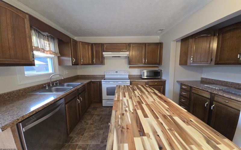 137 Scott Street, Buckhannon, West Virginia 26201, 3 Bedrooms Bedrooms, 7 Rooms Rooms,1 BathroomBathrooms,Single Family Detached,For Sale,Scott,10164190 137 Scott Street, Buckhannon, West Virginia 26201, 3 Bedrooms Bedrooms, 7 Rooms Rooms,1 BathroomBathrooms,Single Family Detached,For Sale,Scott,10164190