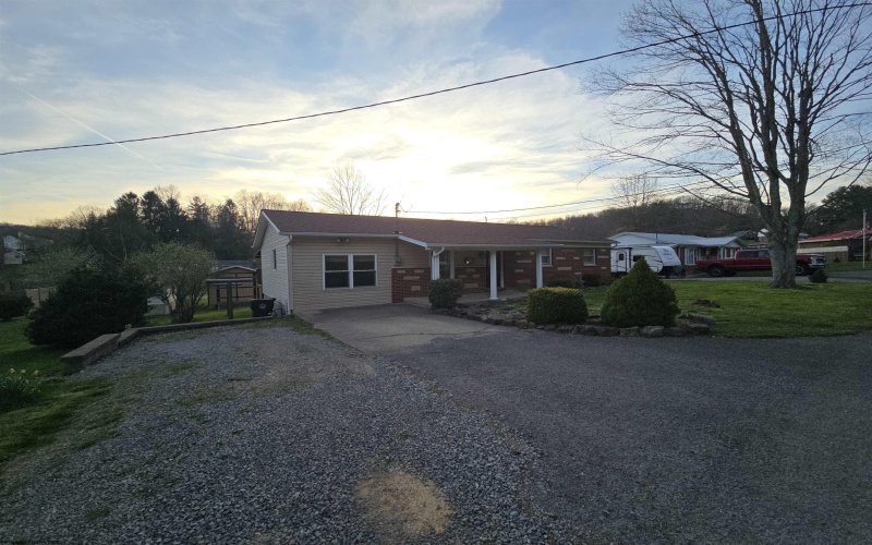137 Scott Street, Buckhannon, West Virginia 26201, 3 Bedrooms Bedrooms, 7 Rooms Rooms,1 BathroomBathrooms,Single Family Detached,For Sale,Scott,10164190 137 Scott Street, Buckhannon, West Virginia 26201, 3 Bedrooms Bedrooms, 7 Rooms Rooms,1 BathroomBathrooms,Single Family Detached,For Sale,Scott,10164190